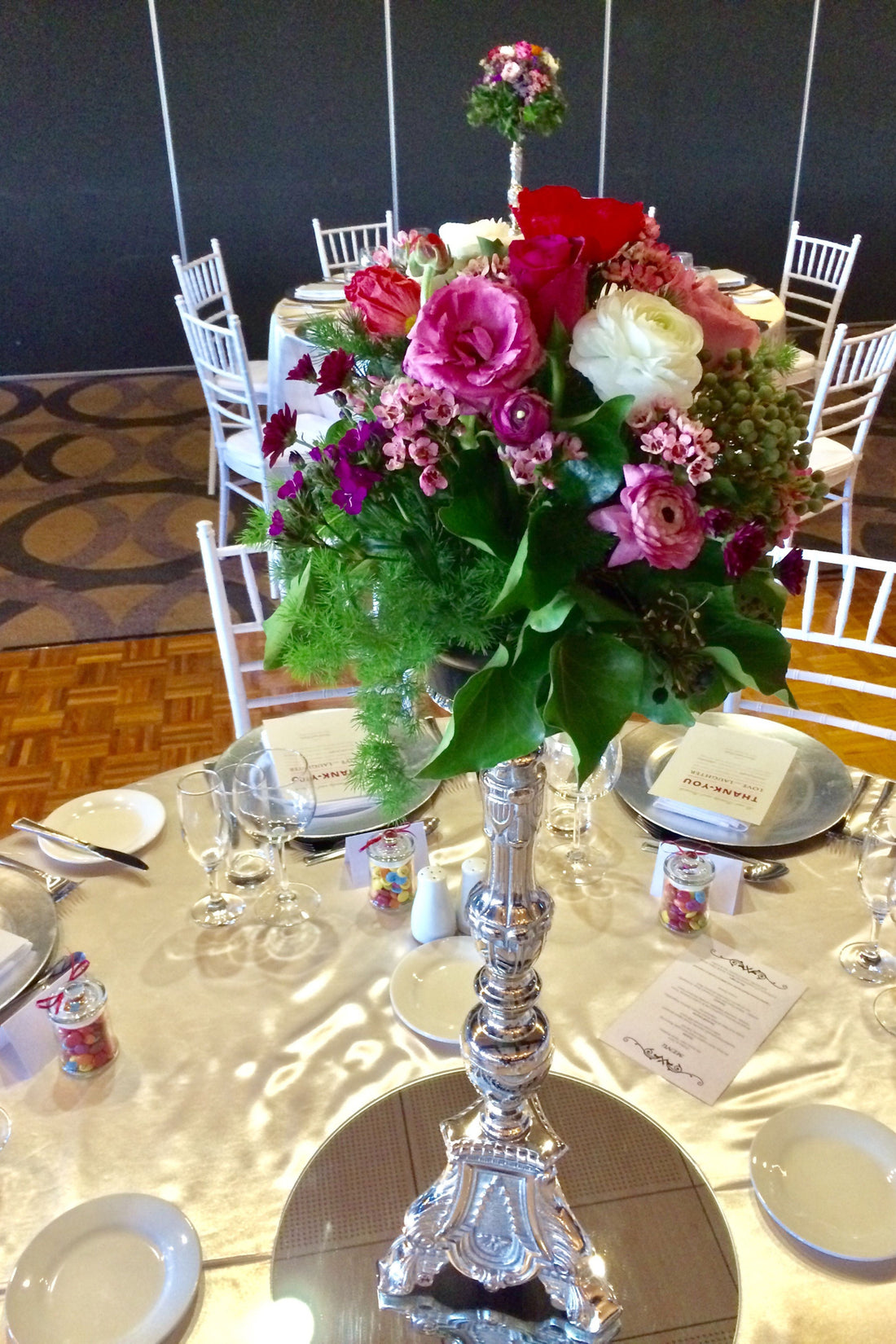 modern floral designs for corporate events