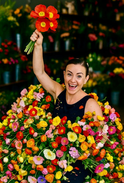 What Colour Says “I See You”? How to choose flowers that reflect your person — not just the season.