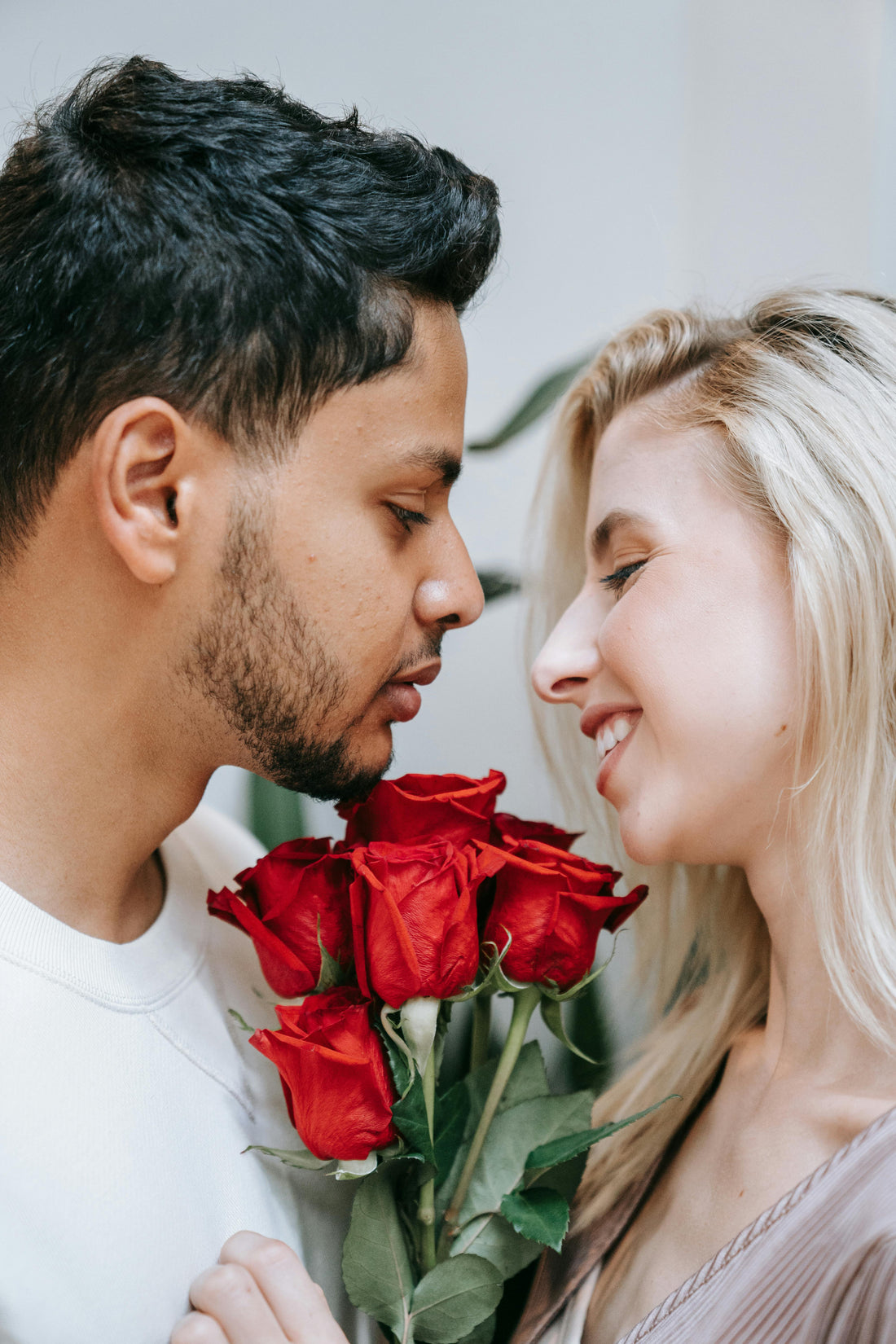 Rekindle the Spark: How Flowers Bring Romance Back This Valentine's Day