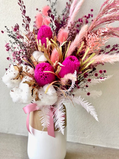 Dried flower vase pink flowers 1