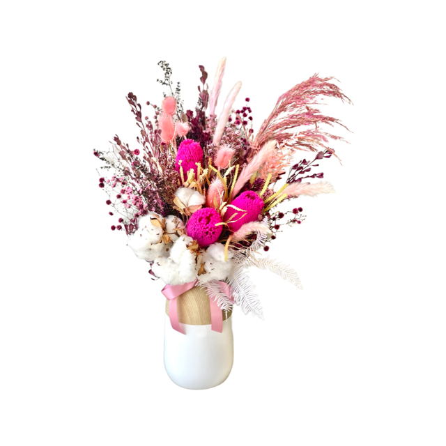 dried flower vase