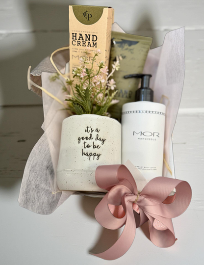Pause & Pamper