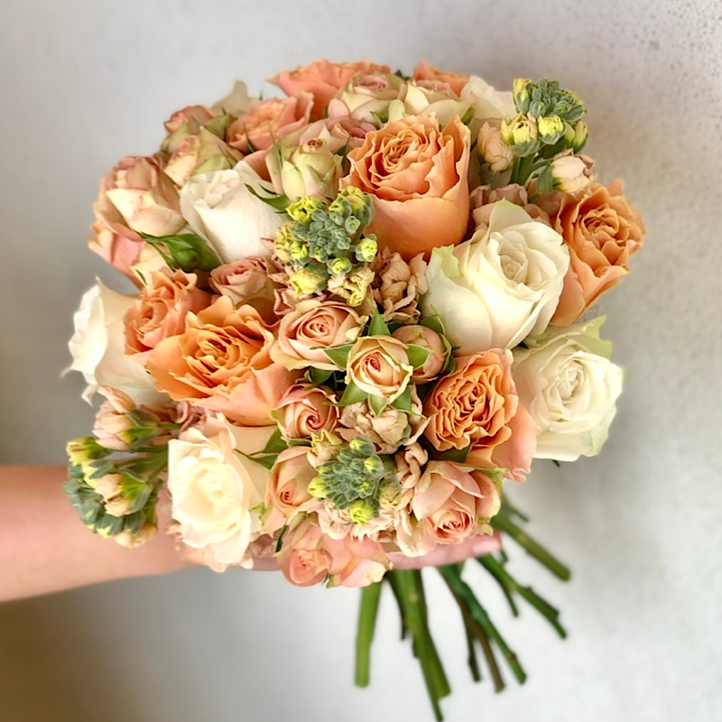 Bouquet Peach White Mixed Qfthw8o4frtephq54lyponu9uepttn8nztr9y2nlmo